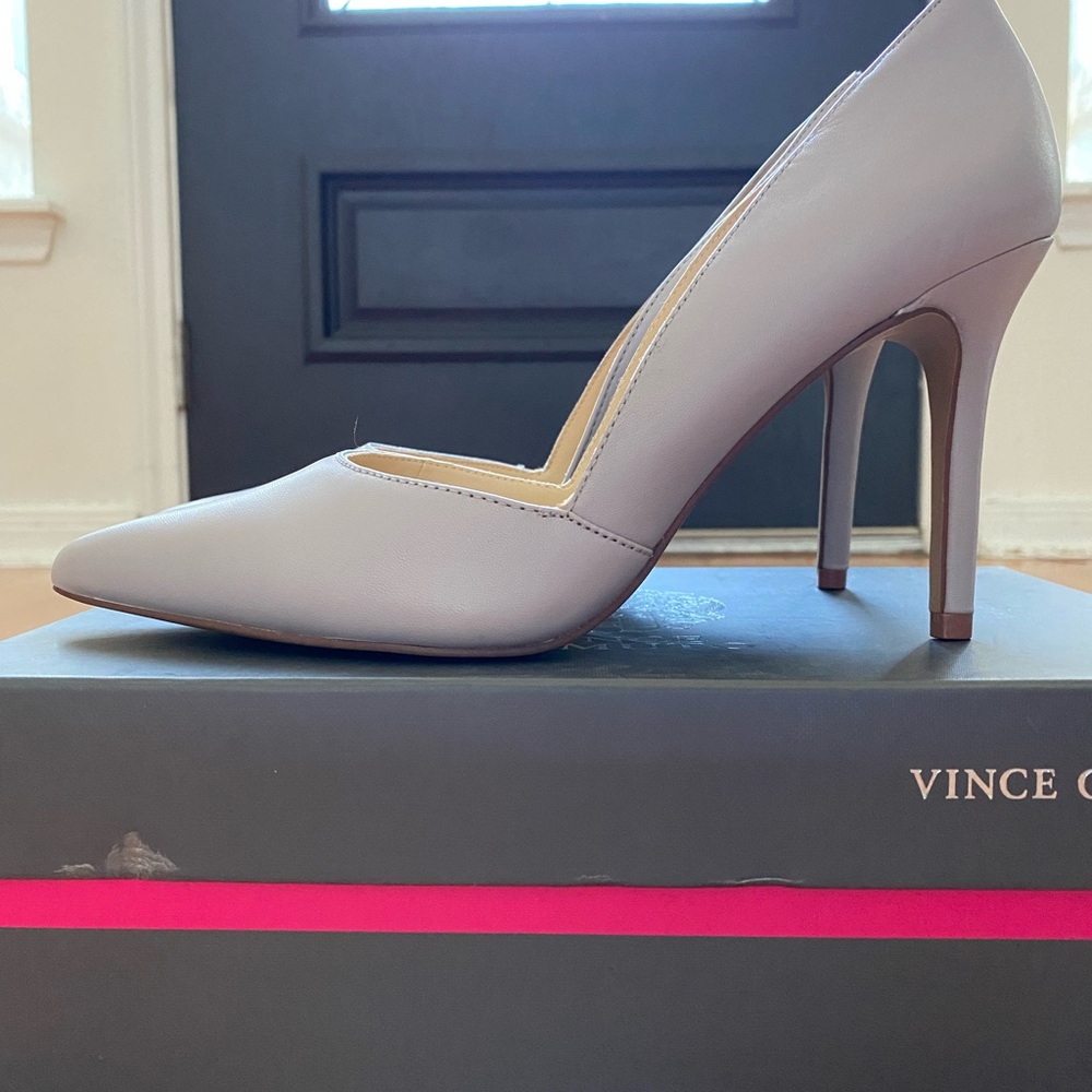 Vince Camuto PEARL GREY SOGRSH pumps 7.5